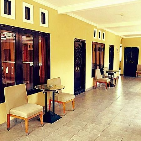 Hotel Sentral Pabean Buleleng Zewnętrze zdjęcie